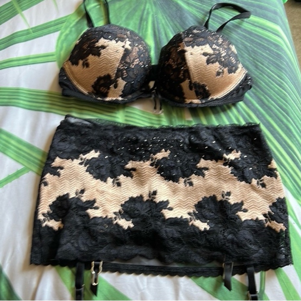 Victorias Secret Bombshell 2pc Set